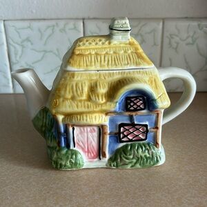 Houston Harvest vintage cottage mini teapot